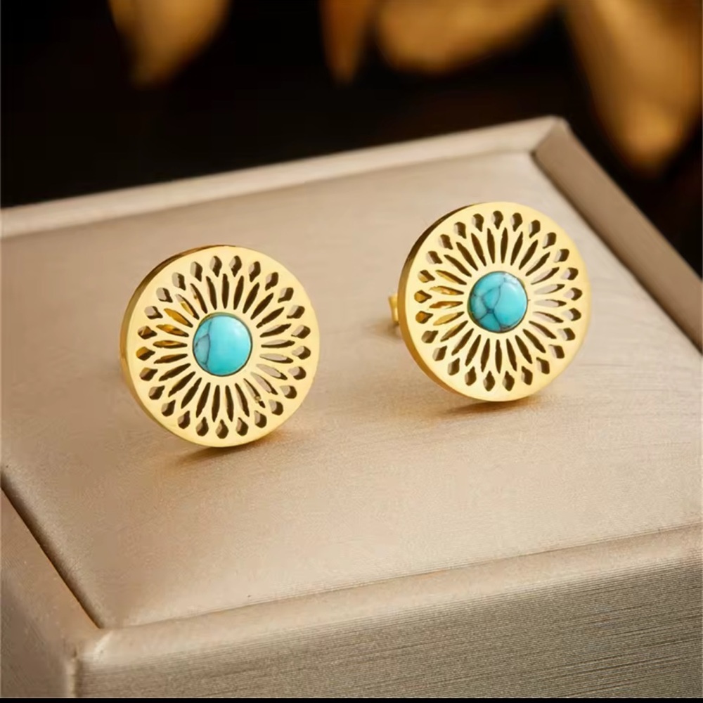 Boho Style Set  Stainless Steel Circular Retro 

Turquoise Golden Necklace - Picture 4 of 8